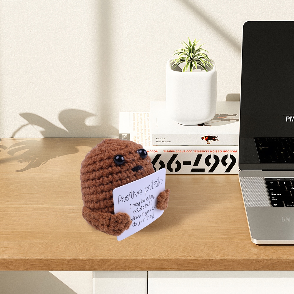 Positive Potato – neulottu perunahahmo motivoivalla viestillä