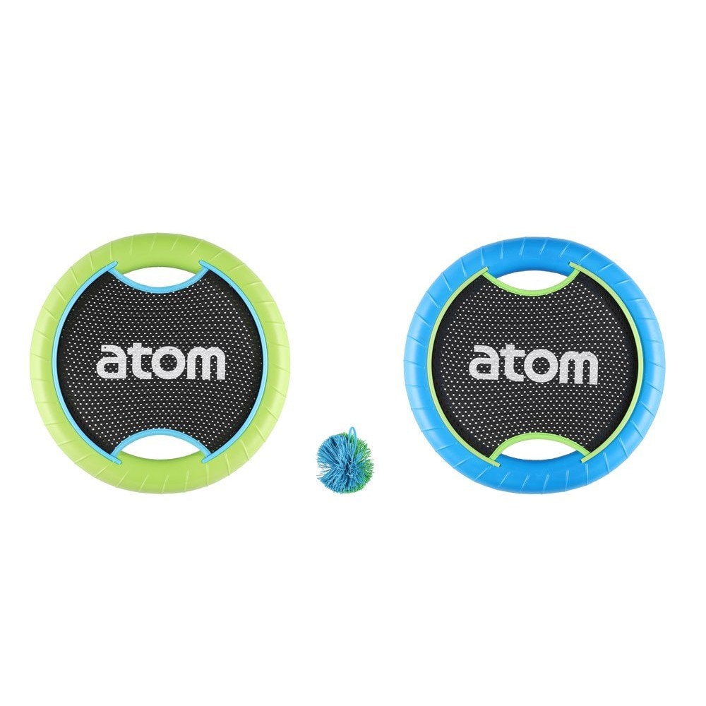 Mailapeli kahdella mailalla ja pallolla