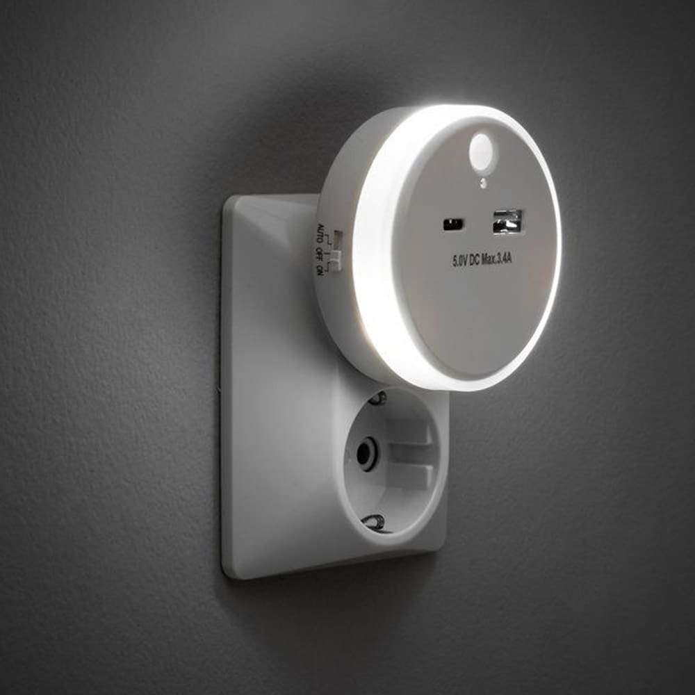 USB-laturi, jossa on sisäänrakennettu yövalo ja liiketunnistin