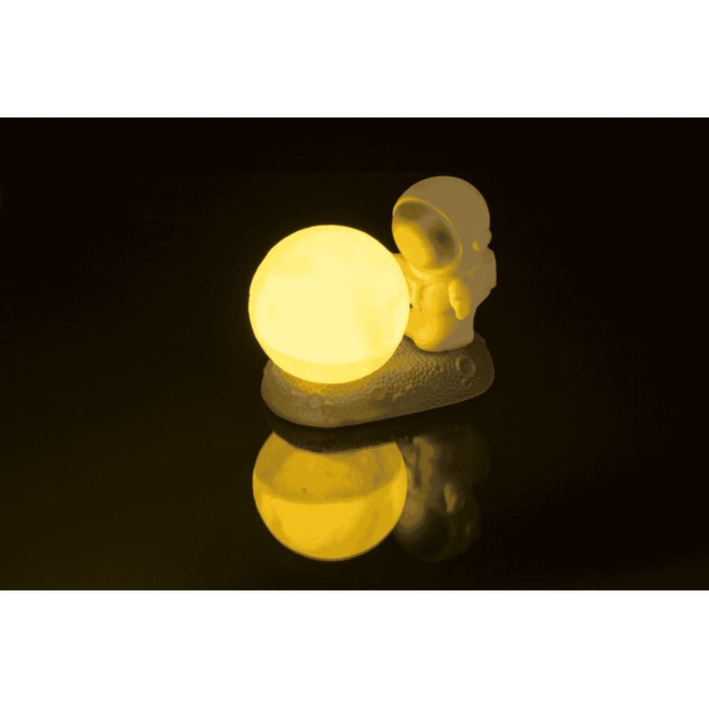 LED-yövalo astronautti 13 x 11 cm