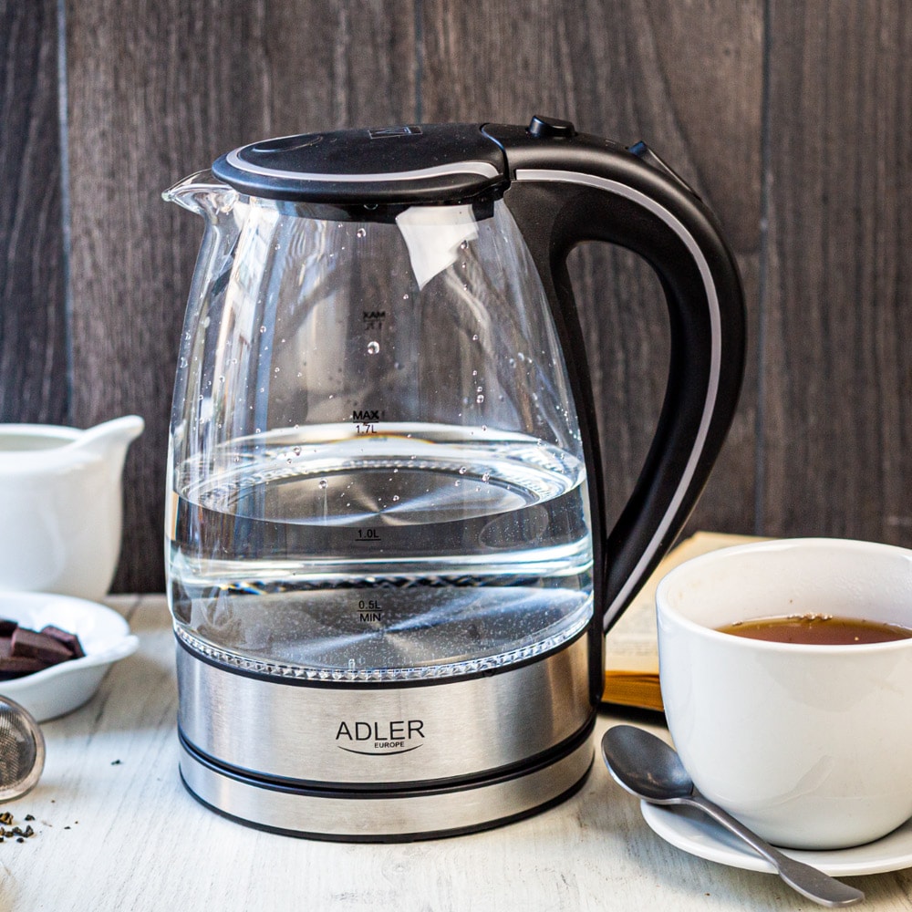 Vedenkeitin 1,7 litraa 2000 W lasisäiliön kanssa