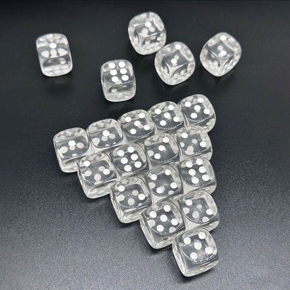 Läpinäkyvät nopat 100-pack