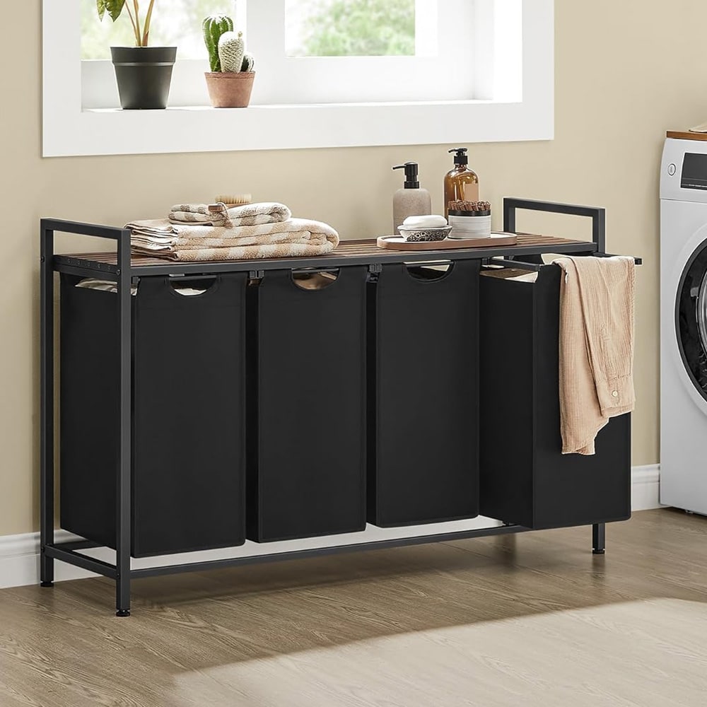 Pyykkikori, jossa on 4 ulosvedettävää lokeroa ja puuhylly – Musta