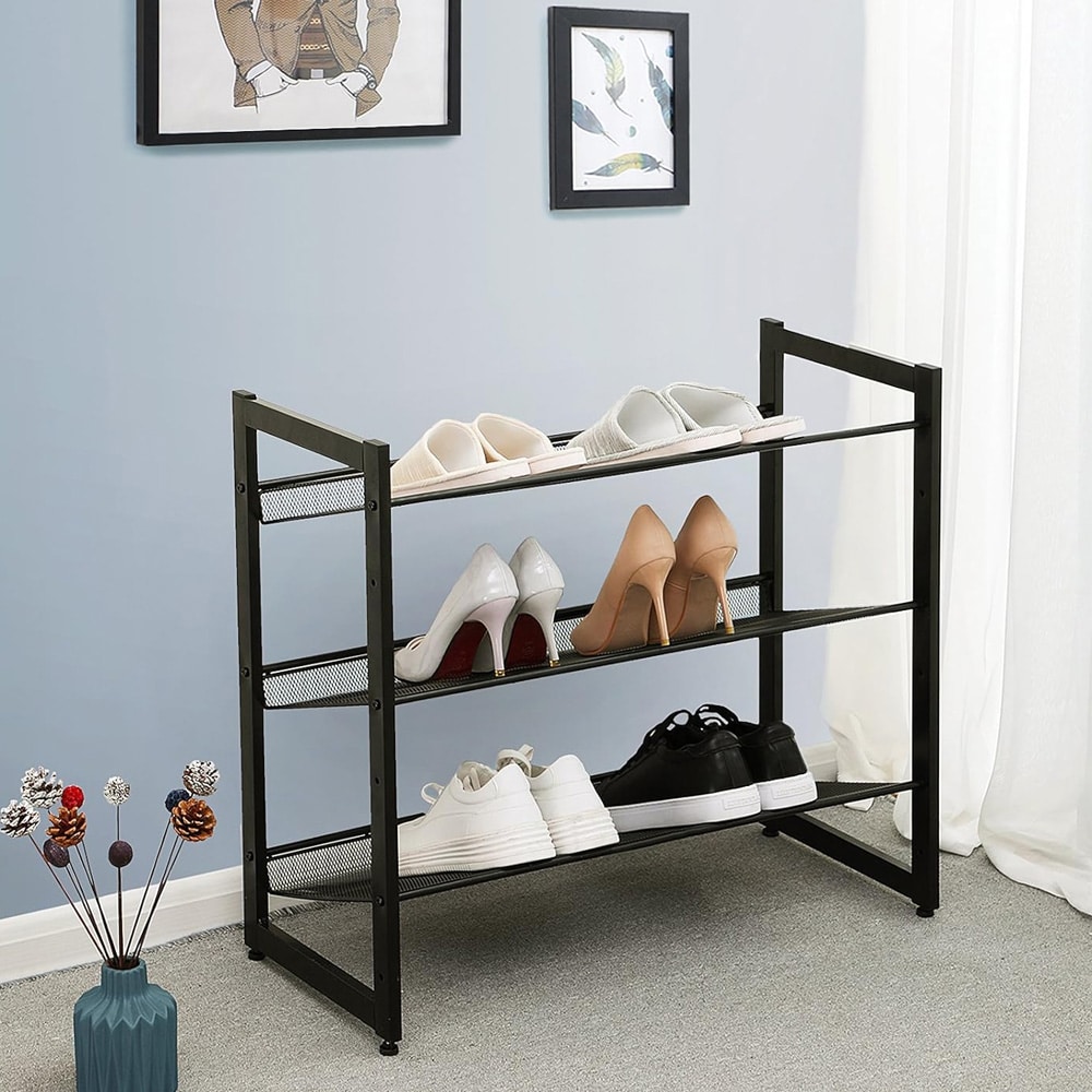 Kenkäteline 3 säädettävällä hyllytasolla – Musta