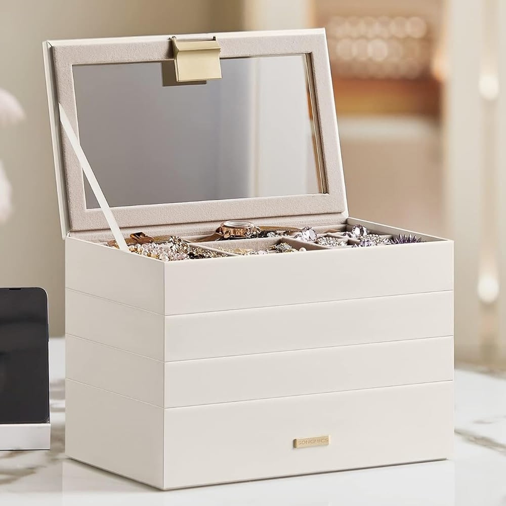 Pinottavat korurasiat, joissa on 4 tasoa - Valkoinen