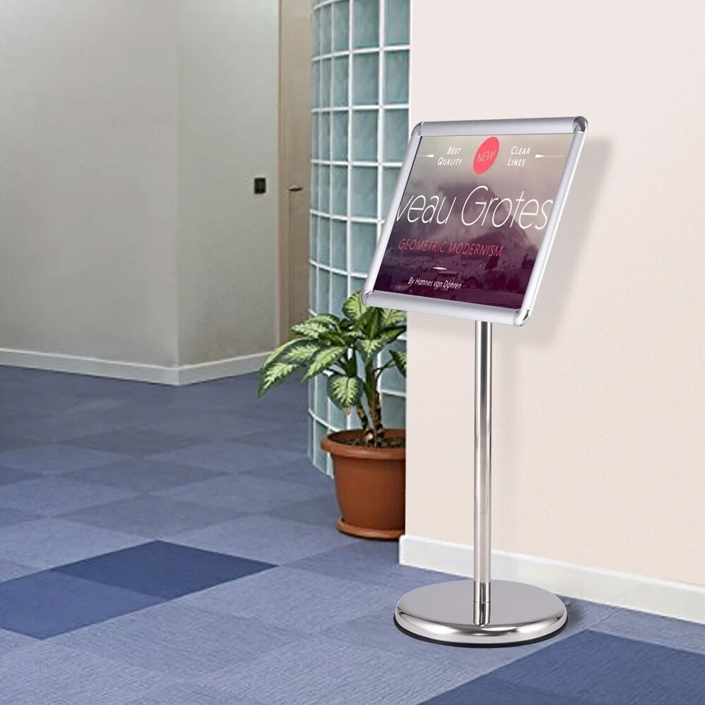 A3-tiedoteteline käännettävällä kehyksellä ja säädettävällä korkeudella