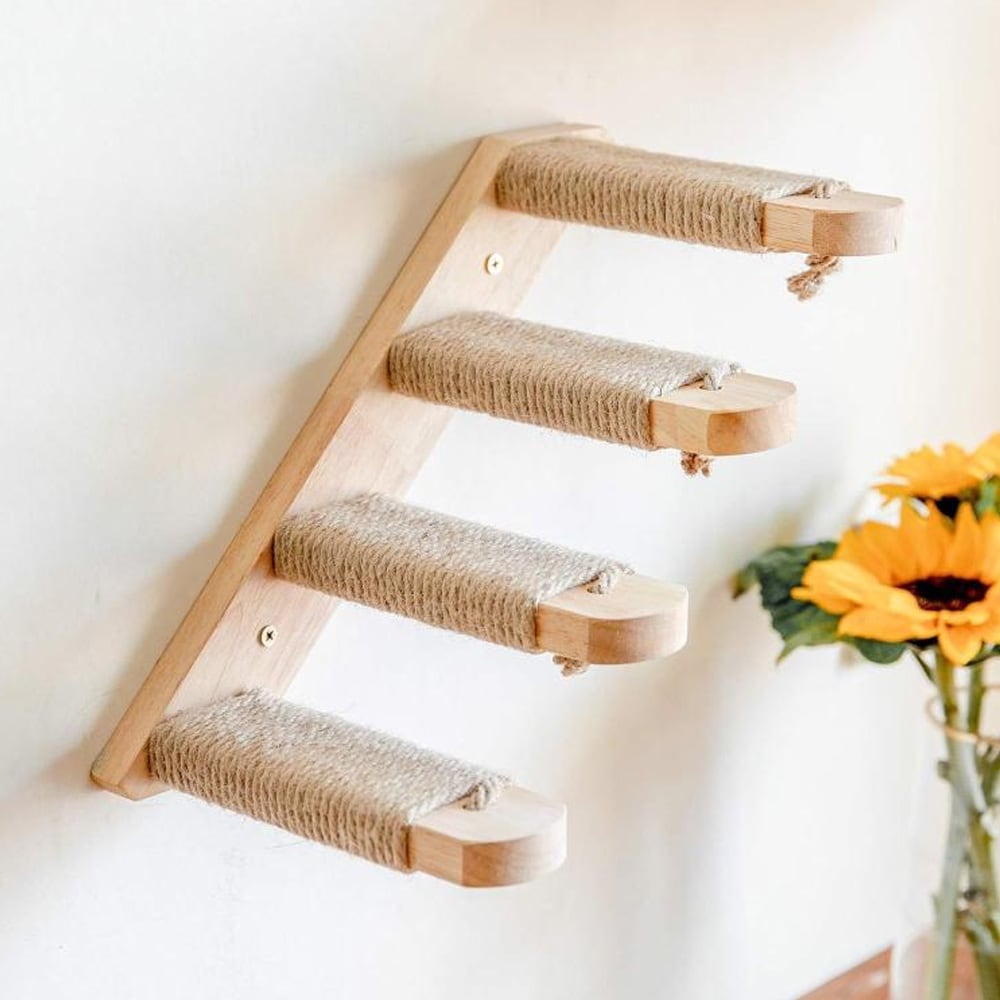 Kissan seinäkiipeilyteline, jossa on 4 askelmaa