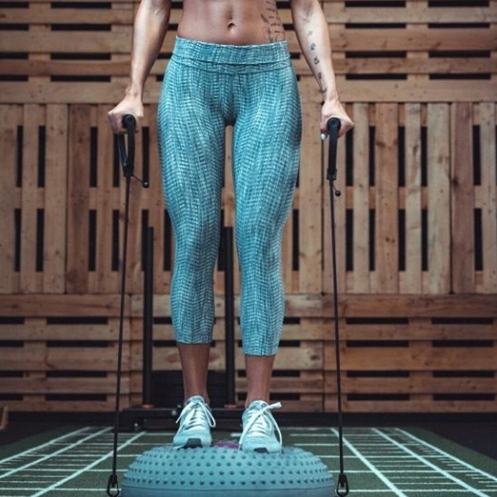 Tasapainopallo 60 cm vastuskuminauhalla / tasapainopallo harjoituspallo kahvalla / tasapainolevy ydintreeniin