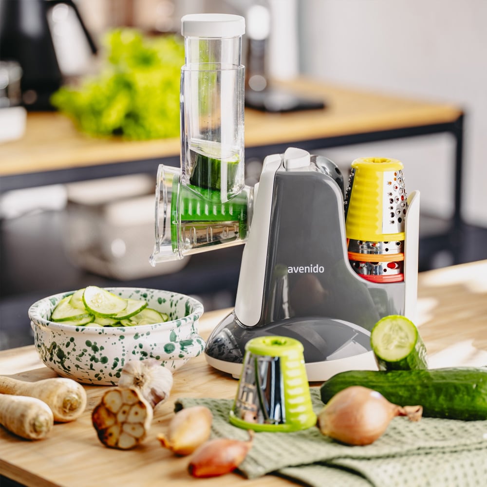 Sähköinen vihannesleikkuri 5-in-1 – raastin, viipalointikone ja monitoiminen keittiökone / ruoankäsittelylaite