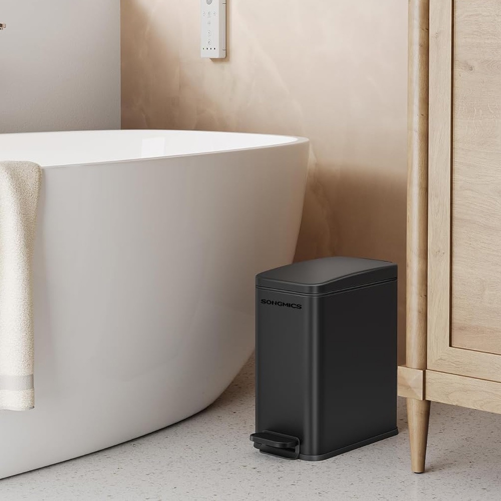 Poljinkäyttöinen roskakori 5 L svart / Kylpyhuoneen roskakori pehmeällä sulkeutumisella / kompakti roskakori jalkapolkimella varustettuna