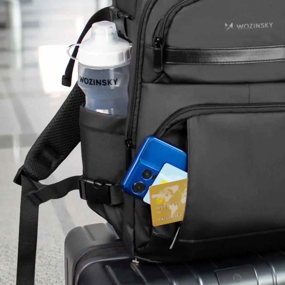 Wozinsky WPW-20L - reppu kannettavan tietokoneen lokerolla, 20 l, USB-portti, musta