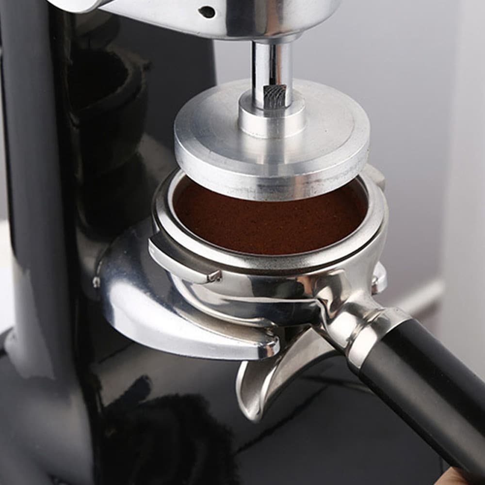 Kahvitamperi ruostumattomasta teräksestä / espressotamperi 57,5-58 mm kiinteällä puristusvoimalla ja jalustalla