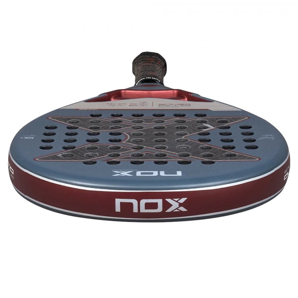 NOX AT10 Genius 12K 2025 padelmaila / pisaranmuotoinen hiilikuitumaila spinniin