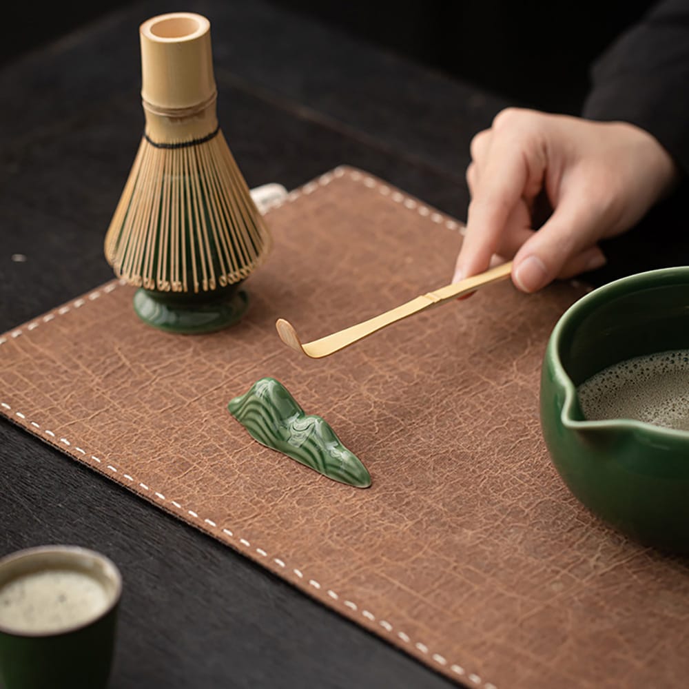 Matcha-teesetti / matcha-setti / matcha-setti, jossa on vispilä ja kulho / matcha-teesetti
