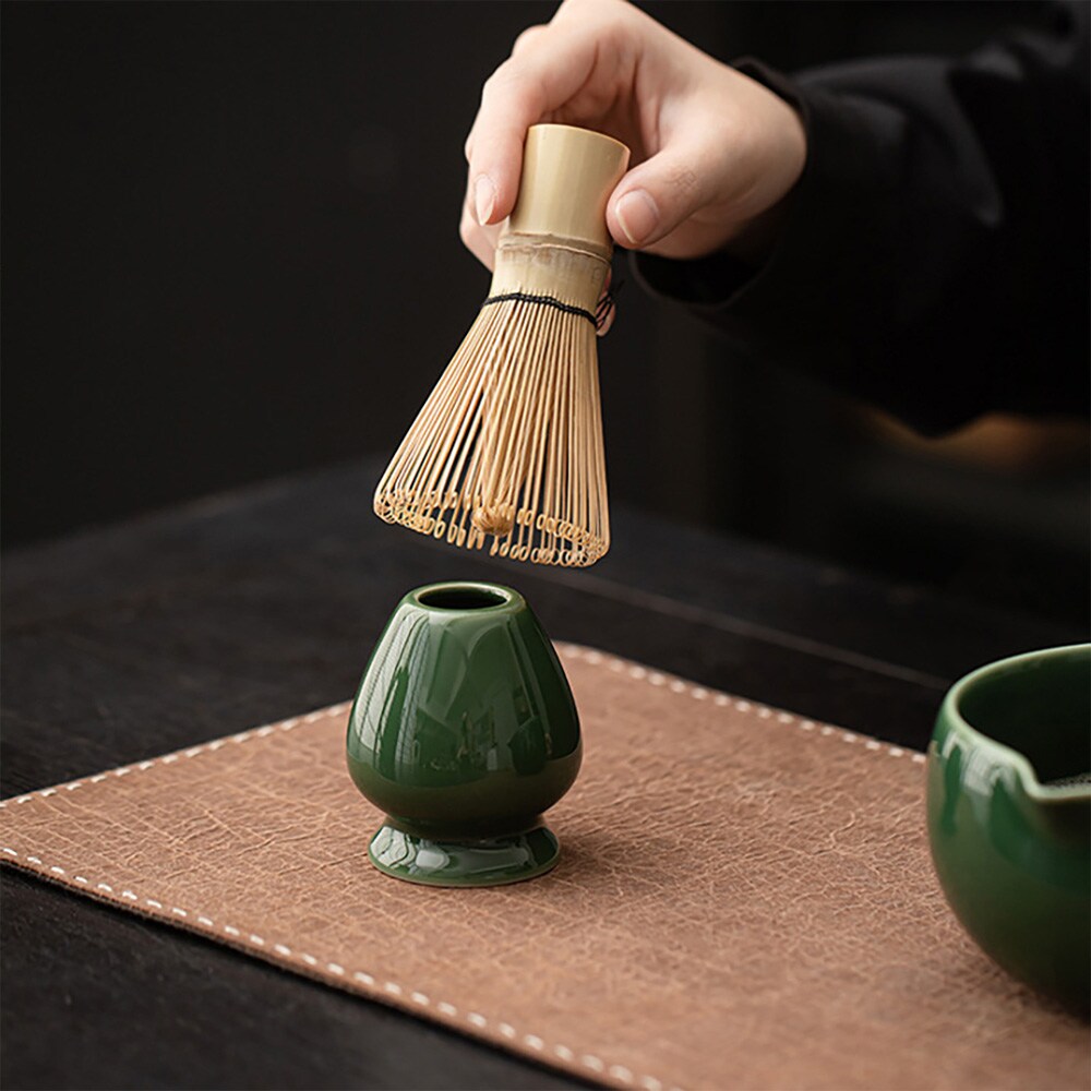 Matcha-teesetti / matcha-setti / matcha-setti, jossa on vispilä ja kulho / matcha-teesetti