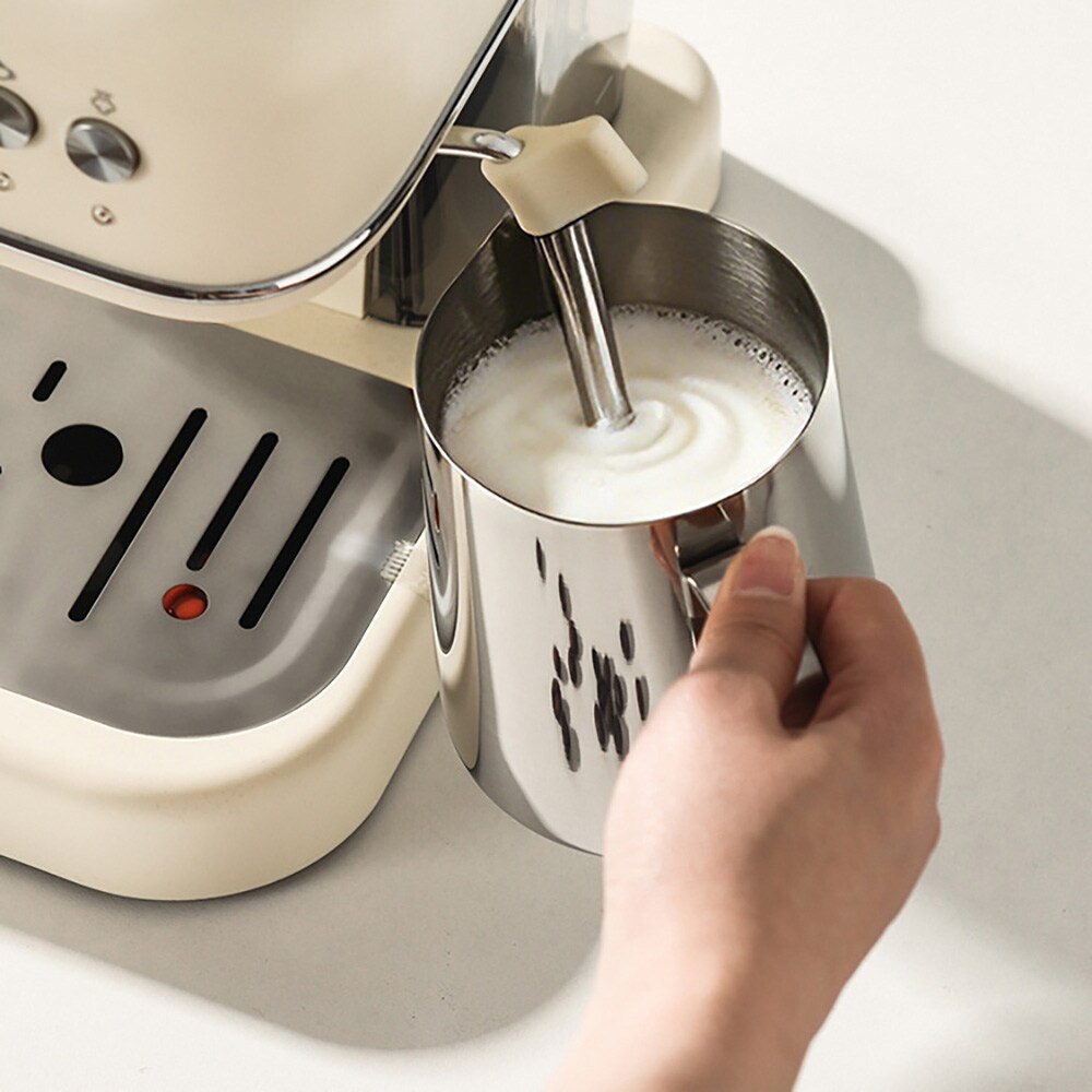Ruostumattomasta teräksestä valmistettu maidonvaahdotuskannu, 550 ml / Latte art -kannu / Espressokannu