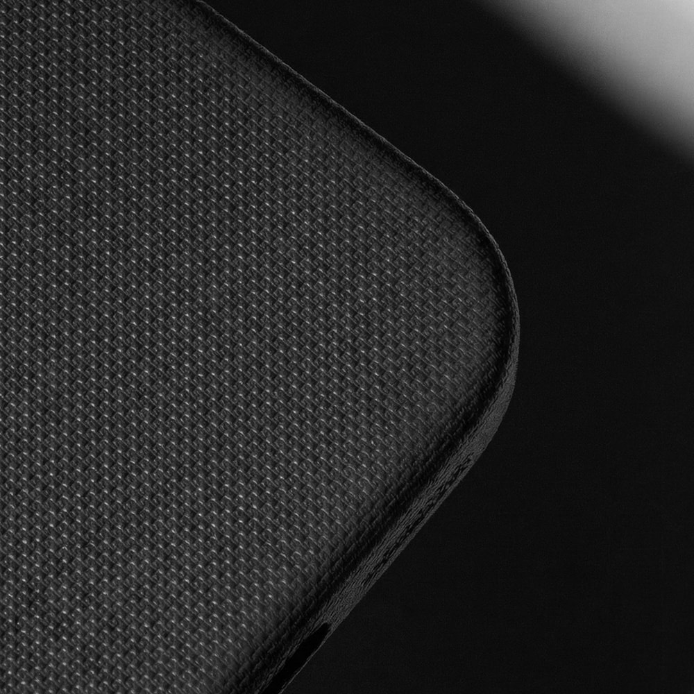 Etteri Elegant Mag -kuori iPhone 17 Pro / 18 Pro - Svart / MagSafe-kuori / 3D-kuori