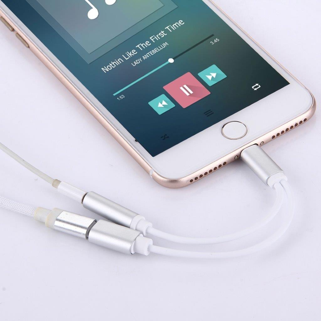 Audioadapteri iPhone 7 mallille Mikrofoni toiminnolla