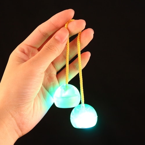 Glowing fingertips - Loistava pieni pallo narulla