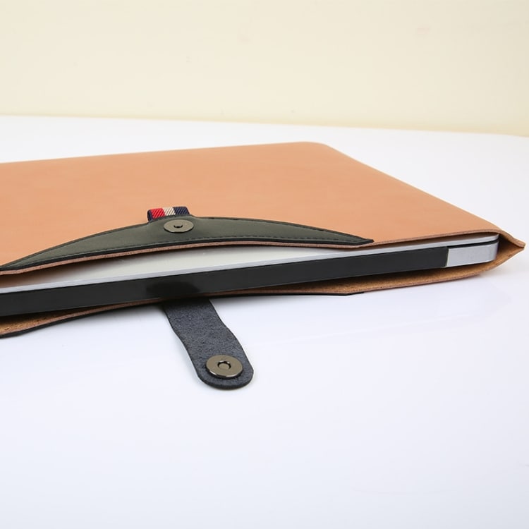 Kotelo kannettavalle tietokoneelle nahkaa magneettisulkijalla MacBook Air 15.4" tuuman musta+ruskea