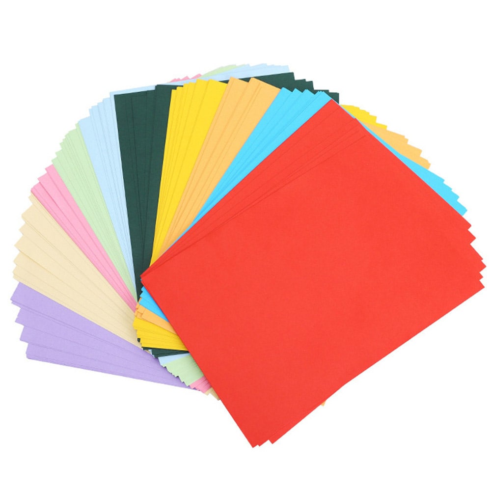 100 A4  Papperia- eri värejä