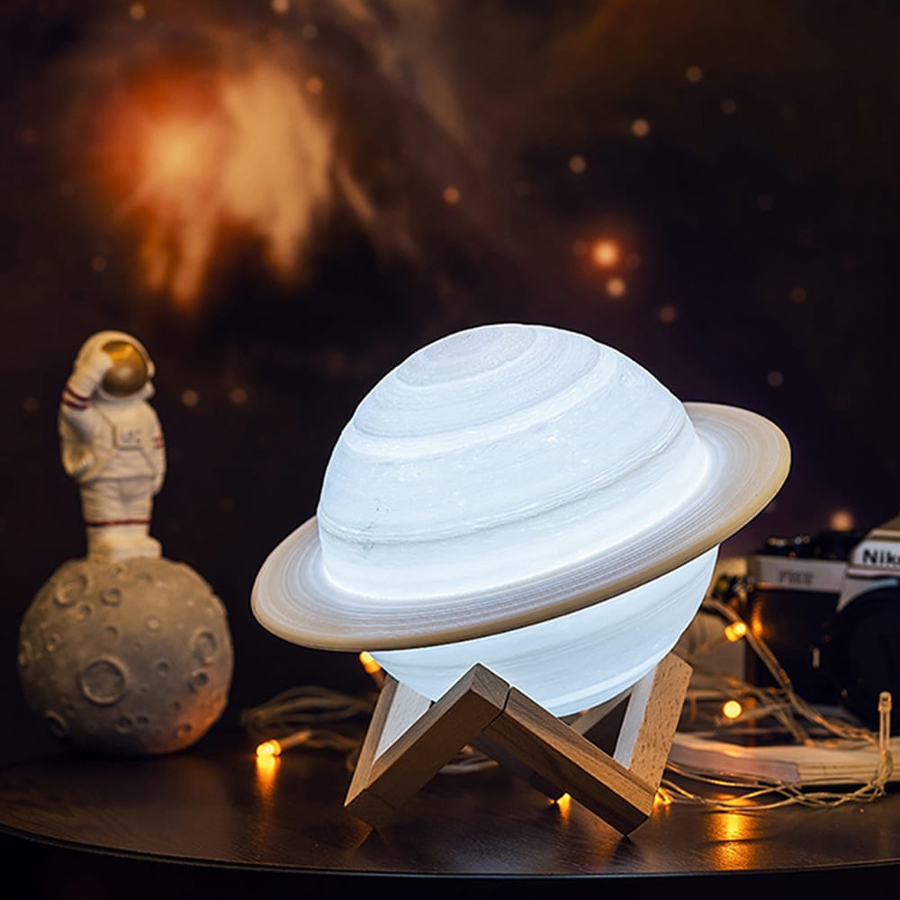 Saturnus LED-valaisin RGB-väreillä