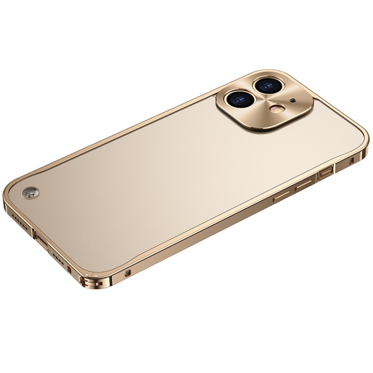 Matkapuhelimen kuori metallireunoilla iPhone 12 mini Kulta