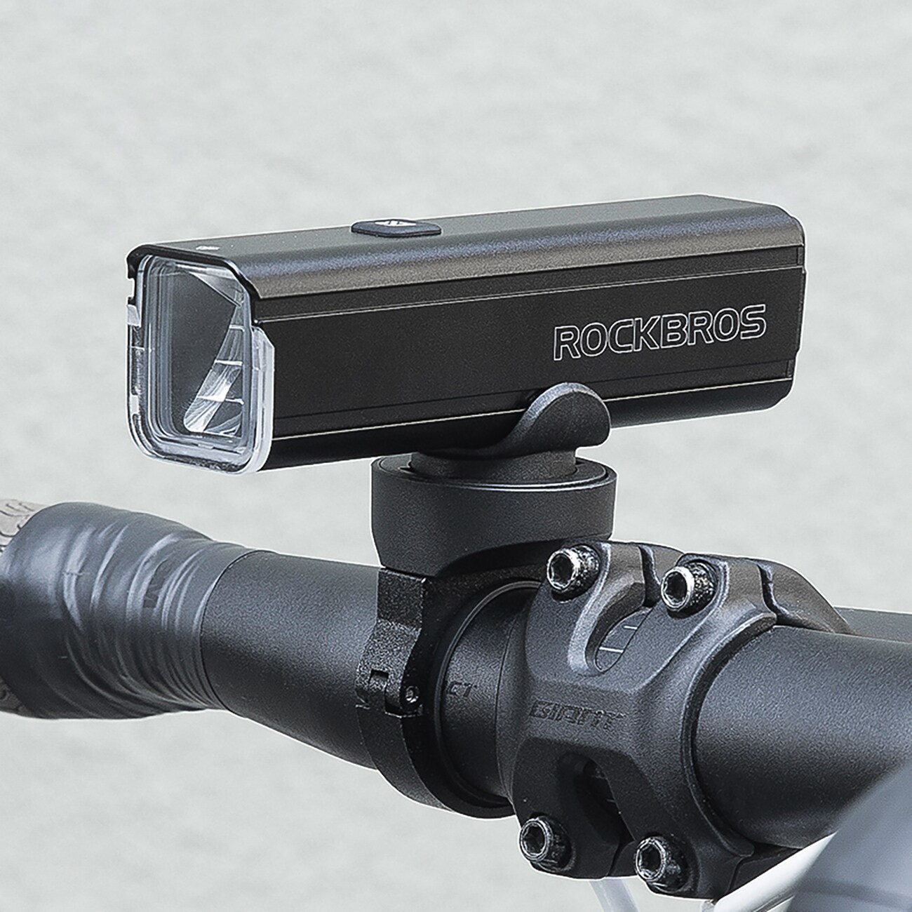 Rockbros 24610002001 polkupyörän etuvalo 1000 lm + USB-C - USB-A kaapeli - musta