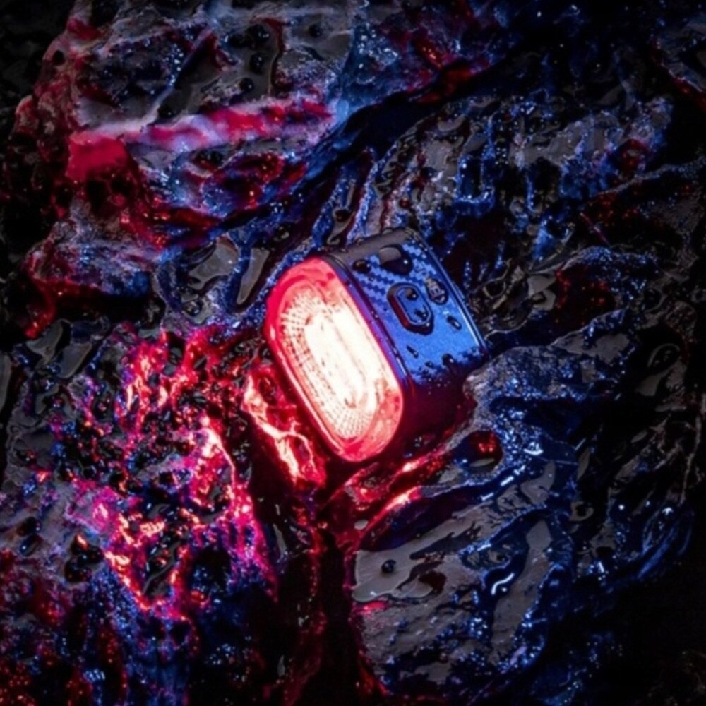 Rockbros Q2S LED-takavalo Smart Stop -järjestelmällä + USB-C - USB-A-kaapeli - musta