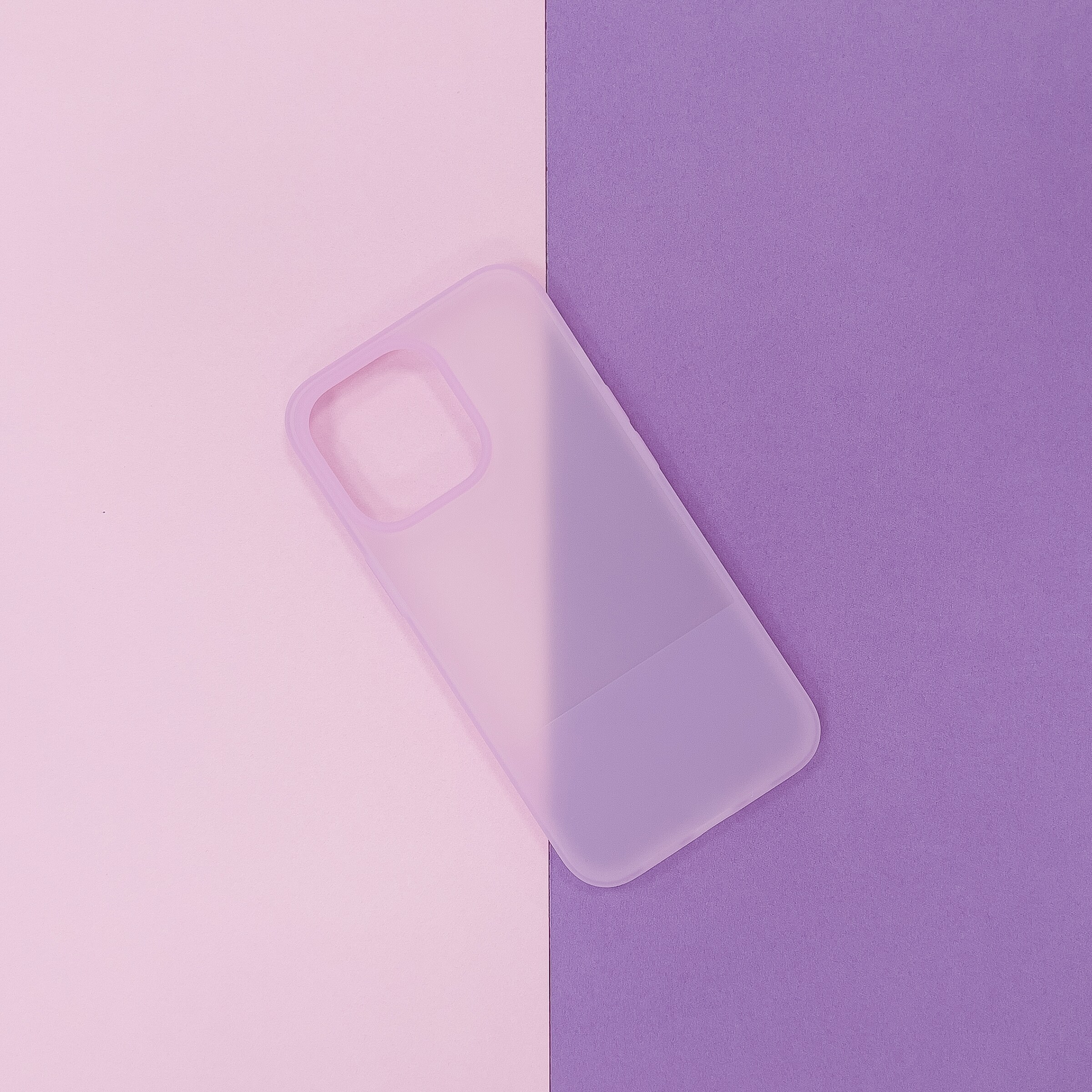 Kingxbar Plain Series tapauksessa kansi iPhone 13 Pro silikoni tapauksessa violetti