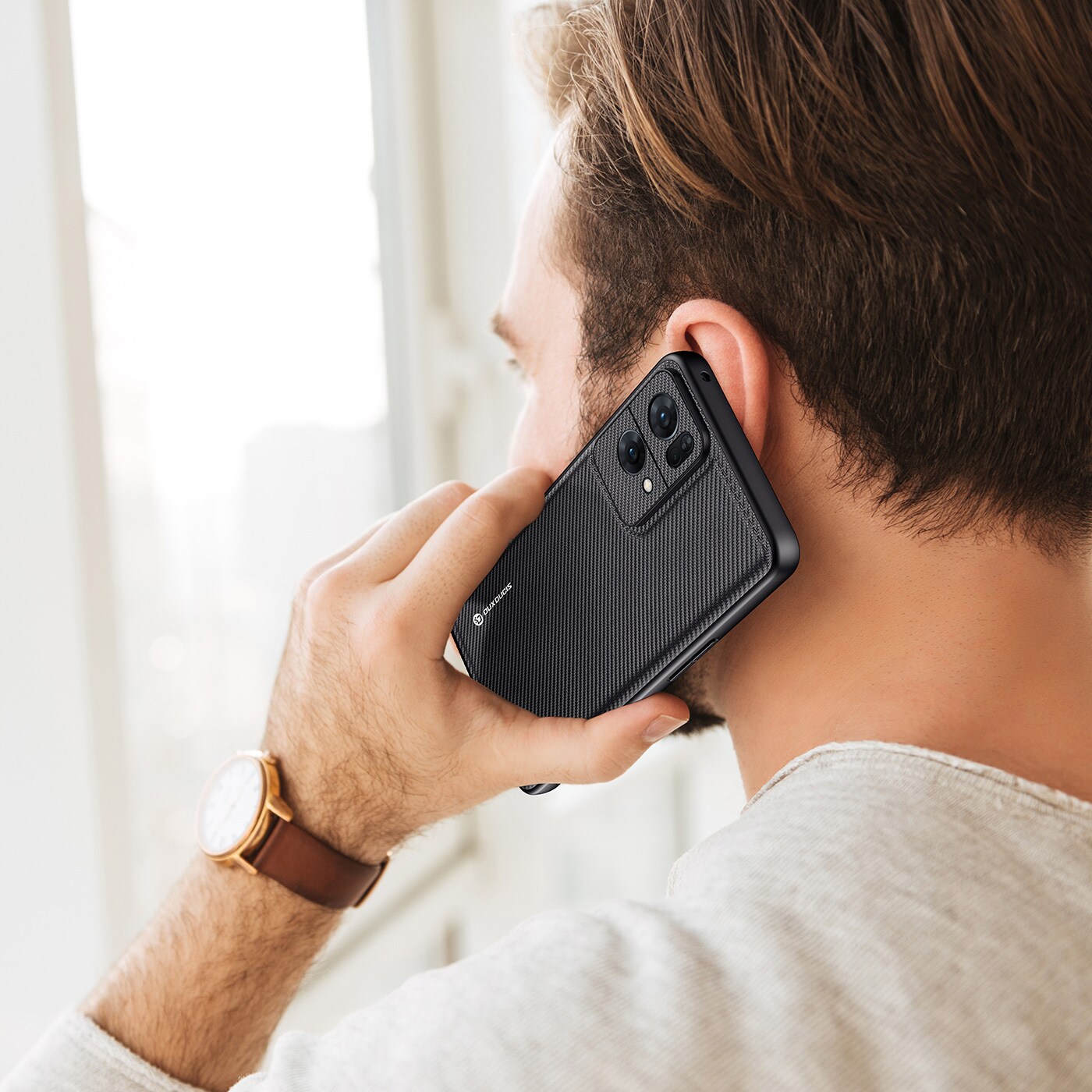 Dux Ducis Fino kotelo kansi päällystetty nylon materiaalia Oppo Reno7 Pro 5G musta