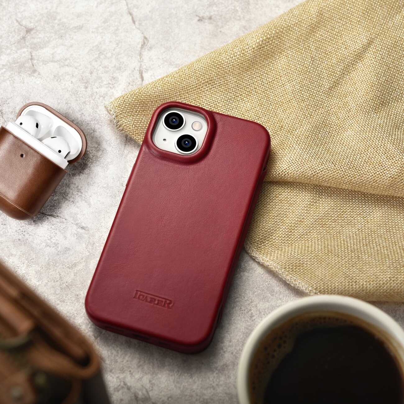 iCarer Premium Nahka Folio Case iPhone 14 Plus Magneettinen Flip MagSafe Punainen (AKI14220707-RD)