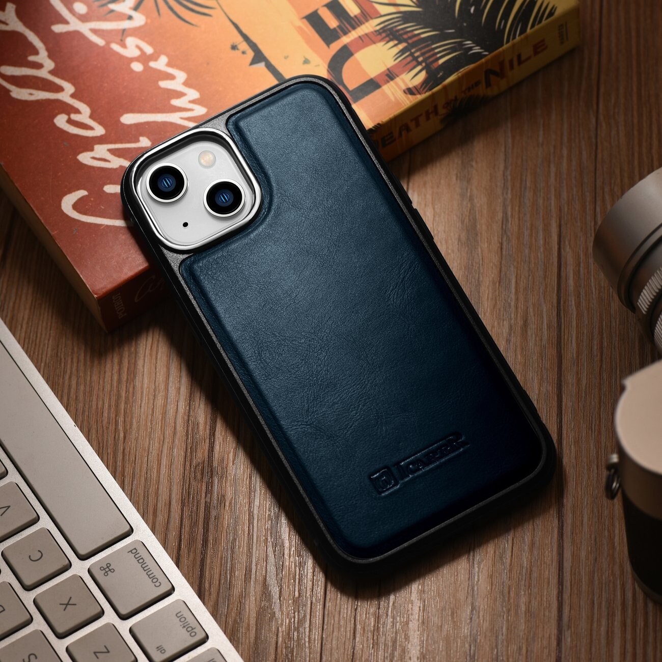 iCarer Nahka Öljyvaha kotelo päällystetty luonnon nahkaa iPhone 14 Plus sininen (WMI14220719-BU)