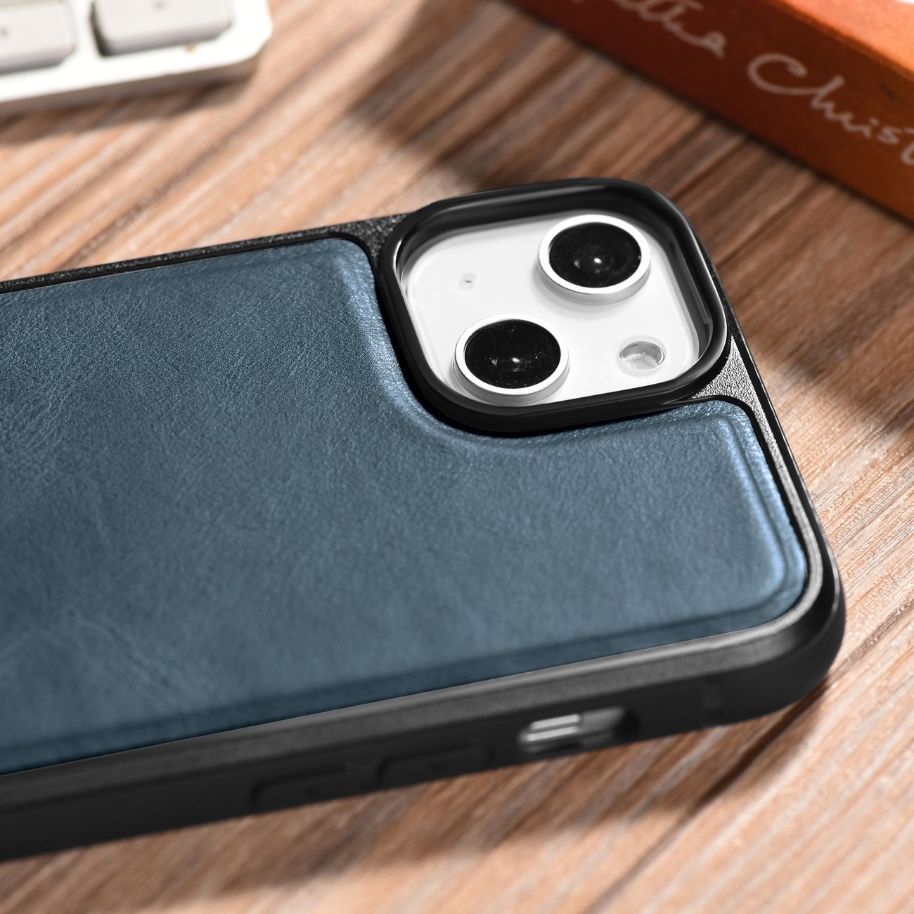 iCarer Nahka Öljyvaha kotelo päällystetty luonnon nahkaa iPhone 14 Plus sininen (WMI14220719-BU)