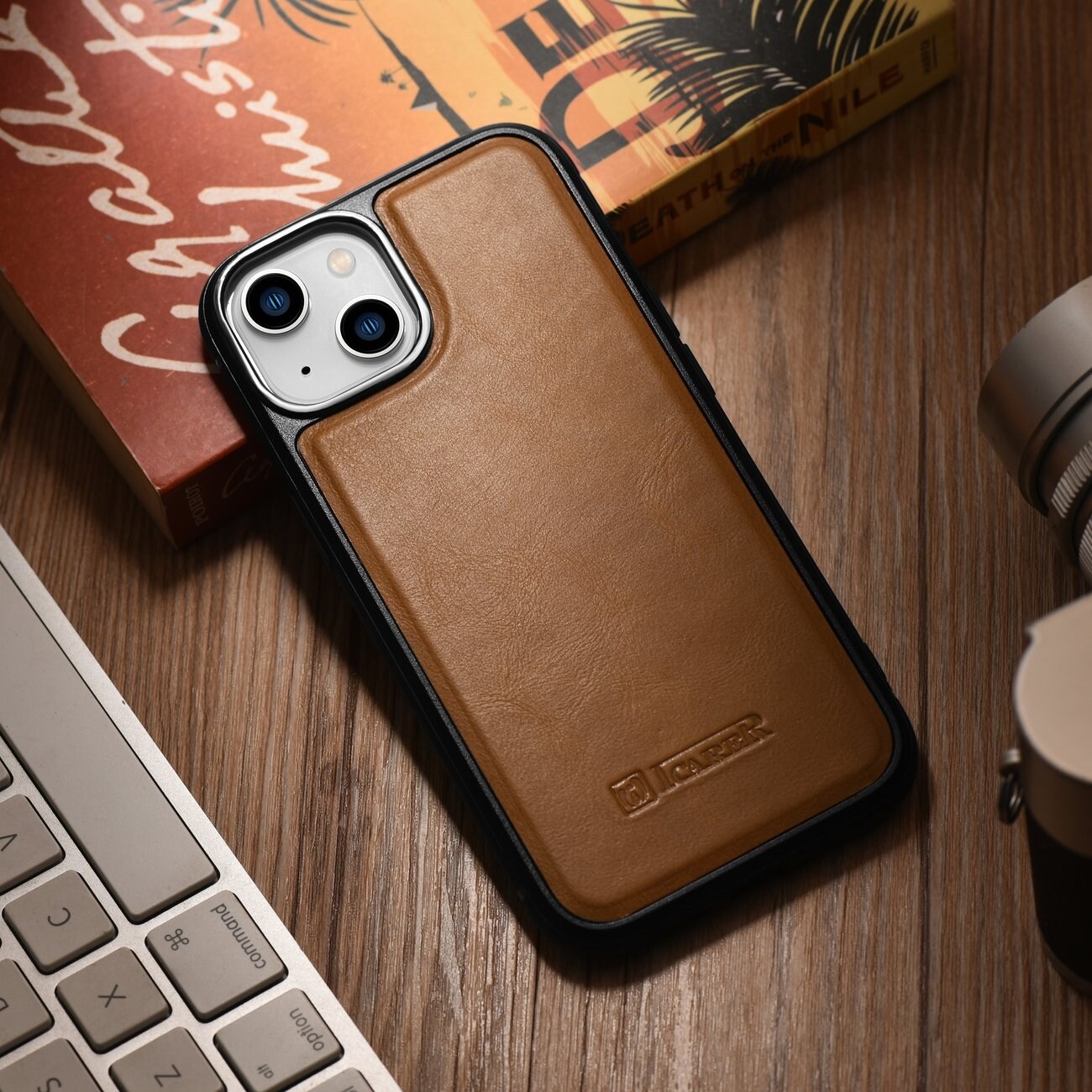 iCarer Nahka Öljyvaha kotelo päällystetty luonnon nahkaa iPhone 14 Plus ruskea (WMI14220719-TN)