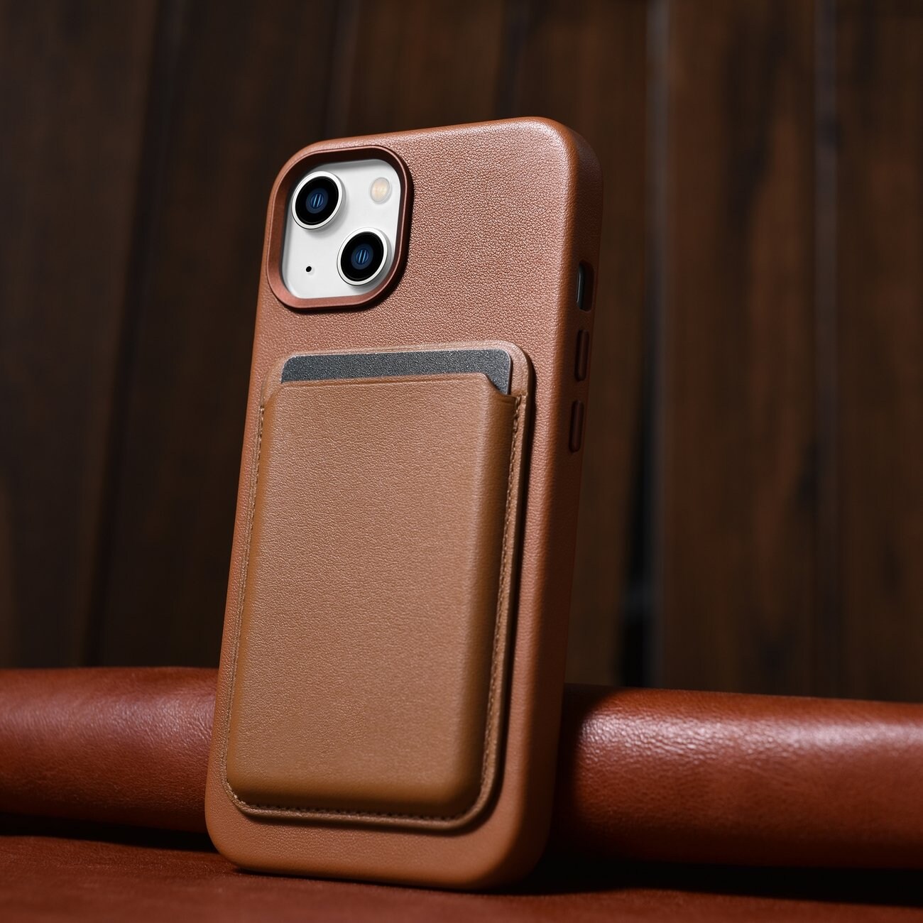 iCarer Kotelo Nahka Kotelo Cover for iPhone 14 Plus Brown (MagSafe yhteensopiva)