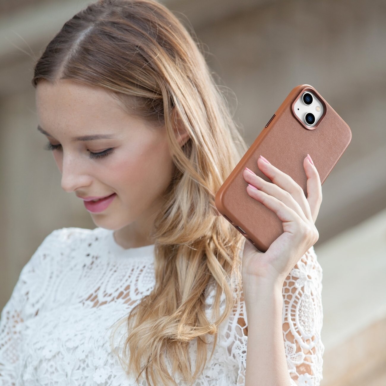 iCarer Kotelo Nahka Kotelo Cover for iPhone 14 Plus Brown (MagSafe yhteensopiva)