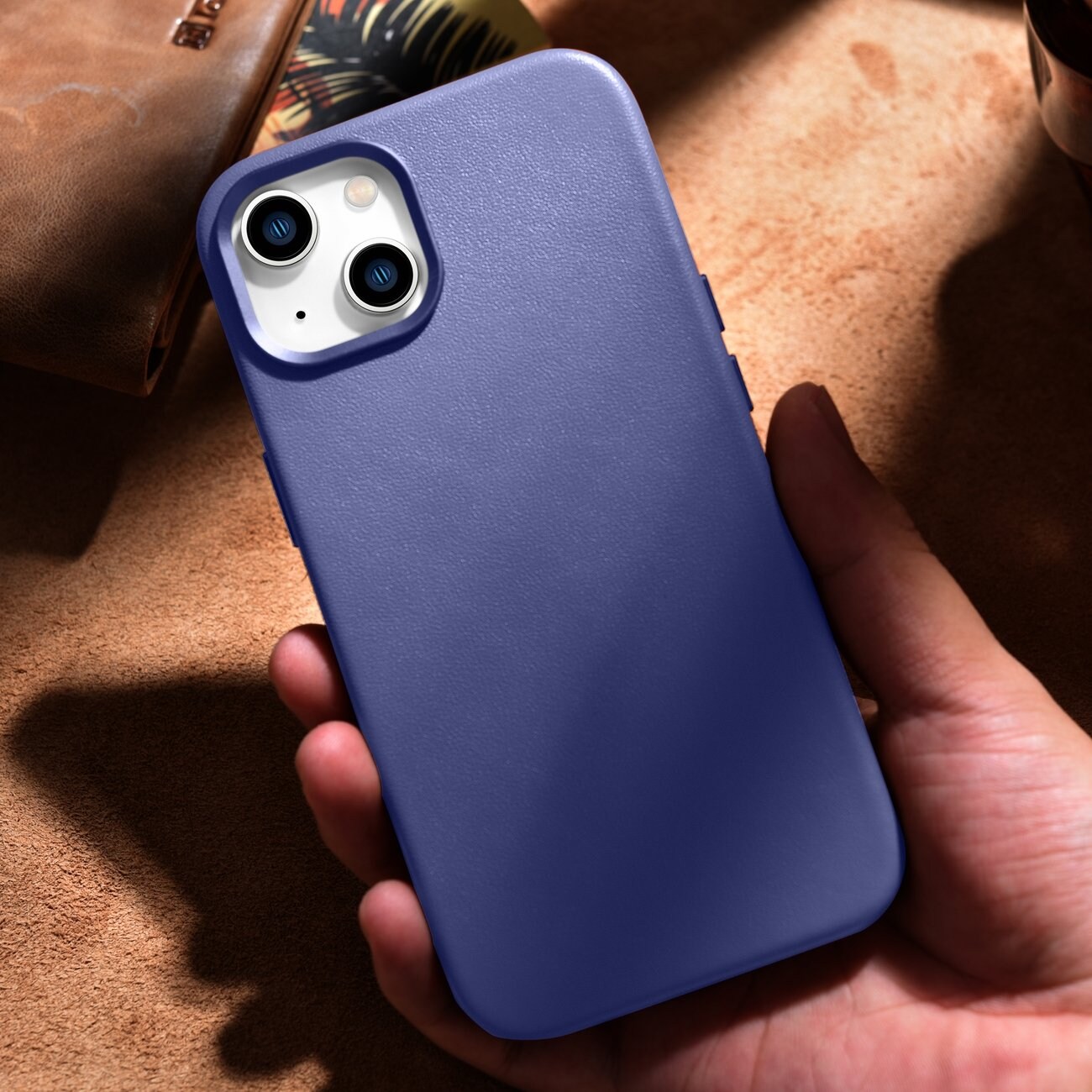 iCarer Nahkakotelo Aidon nahan suojus iPhone 14 Plus Light Purple (MagSafe-yhteensopiva)