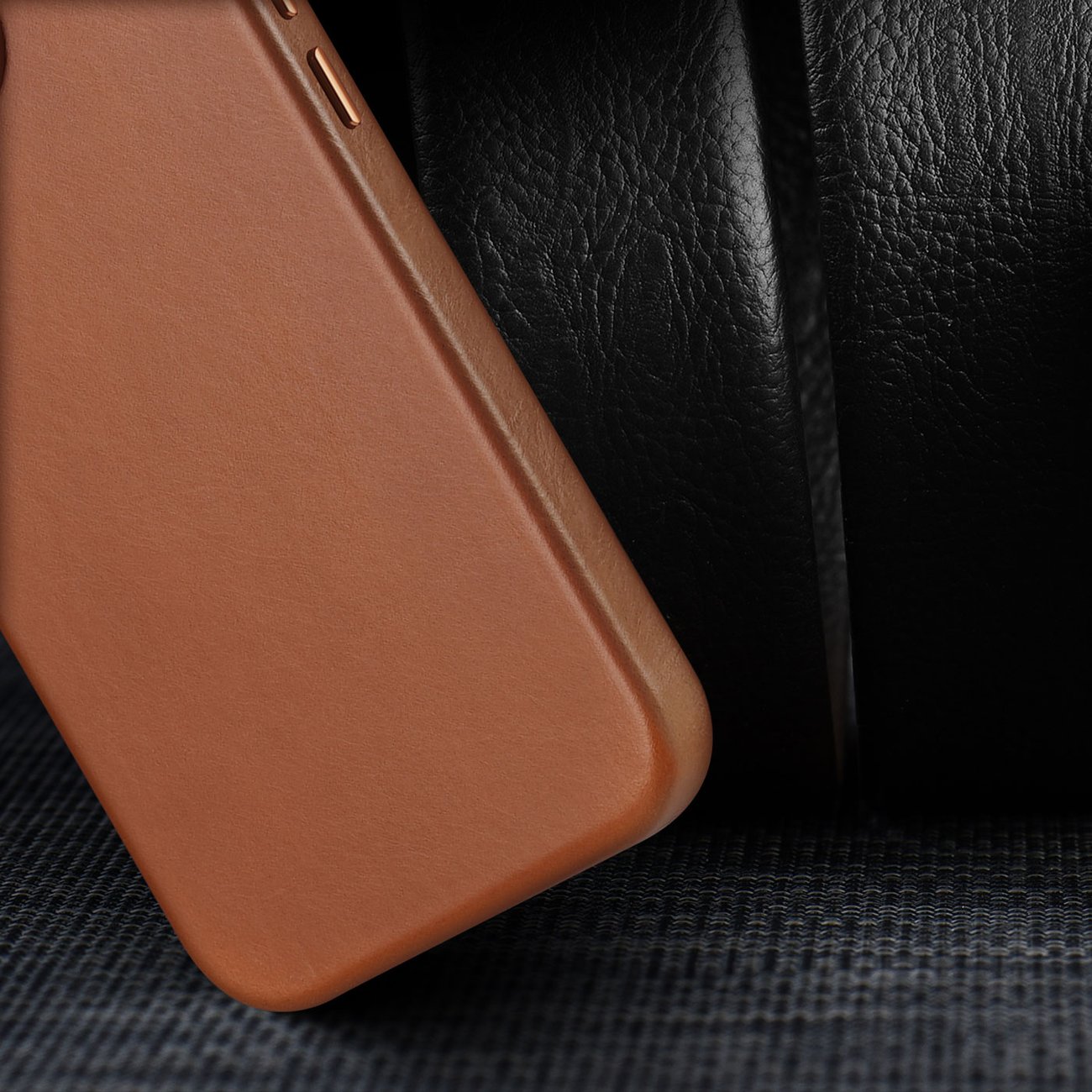 Dux Ducis Napoli iPhone 14 Plus magneettinen nahkakotelo MagSafe ruskea