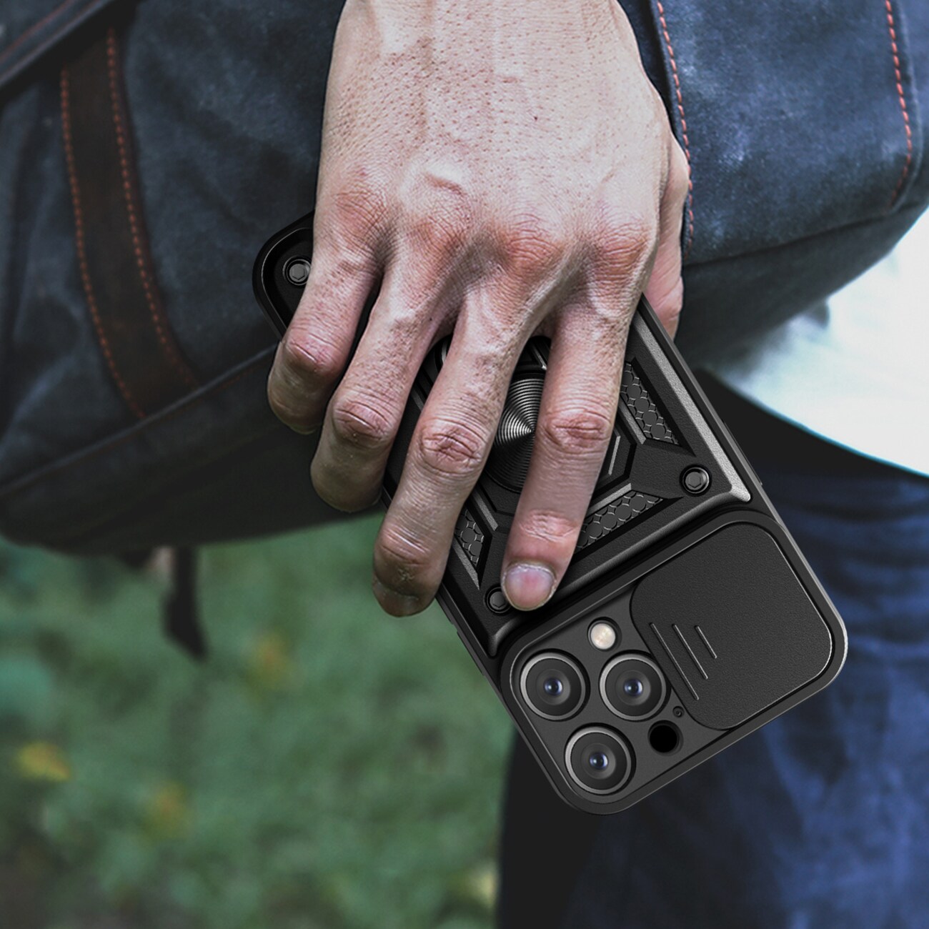 Hybrid Armor Camshield iPhone 16 Pro Max panssaroitu kotelo, jossa on kamerasuoja ja jalusta - musta