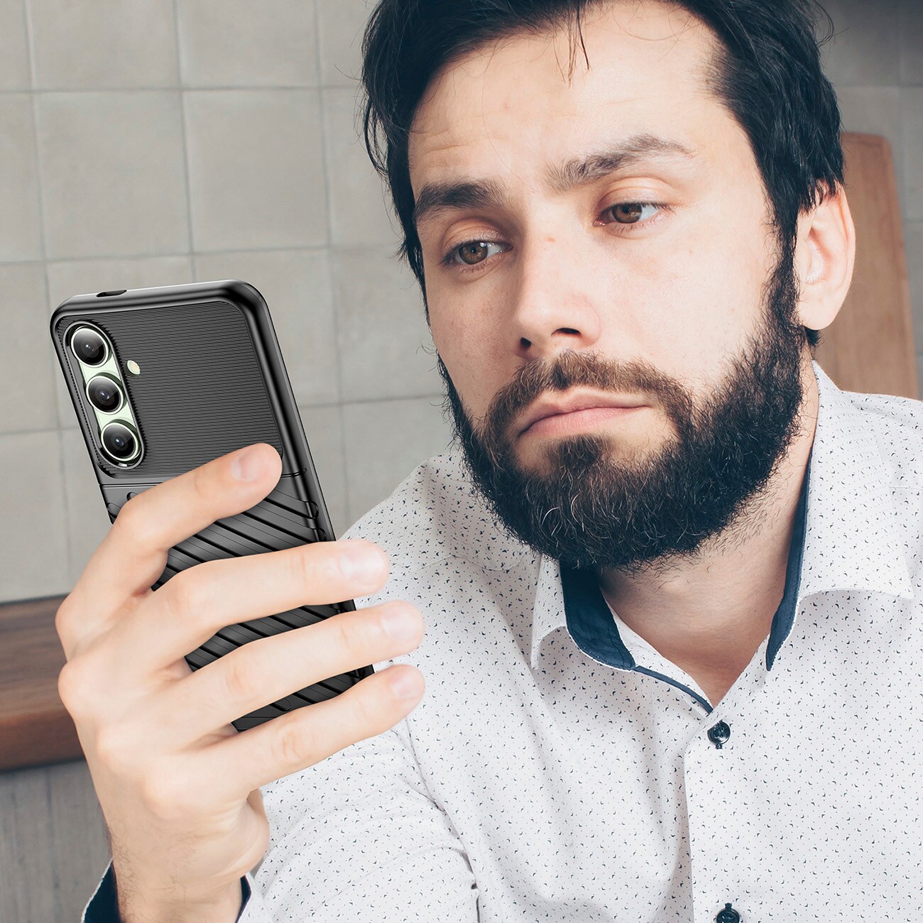 Thunder kotelo Samsung Galaxy S24 FE silikoni panssaroitu suojus - musta