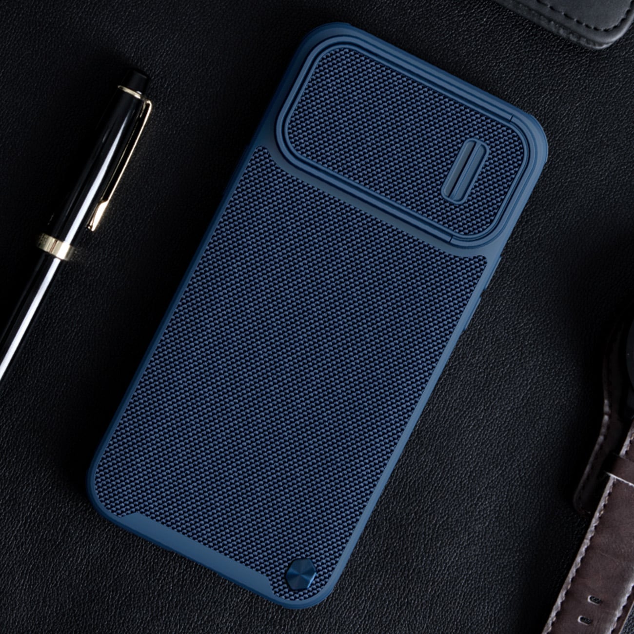 Nillkin Textured S Case for iPhone 14 Plus, panssaroitu suojus, jossa on kamerasuoja, sininen
