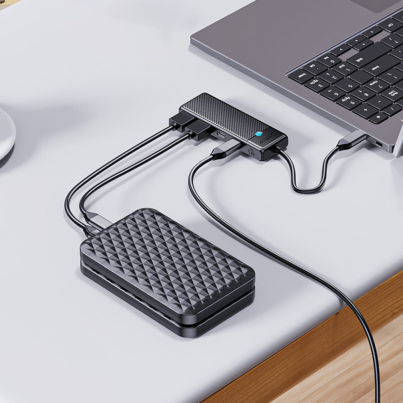 Keskitin USB-C Orico PAPW2AC-C3 telakointiasema 2x USB-A 3.0 + 2x USB-C 3.0 - musta