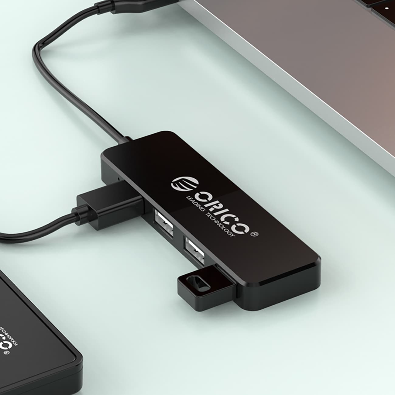 Orico FL01 USB-A Hub telakointiasema 4x USB-A 2.0 - musta