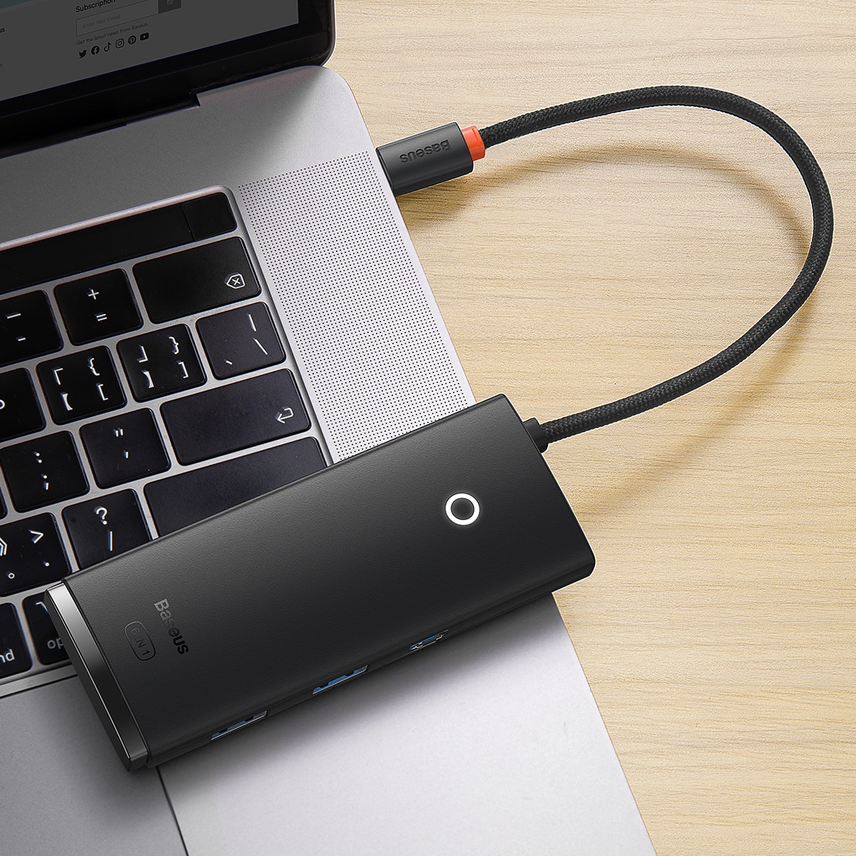 Baseus Lite Multifunktiokeskus USB Type C HUB - 2 x USB 3.0 / USB C / HDMI / SD/TF OTG musta