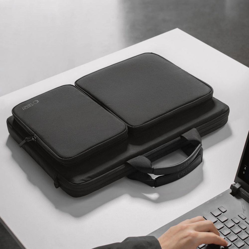 Tech-Protect Defender Laukku 17" kannettavalle tietokoneelle - musta