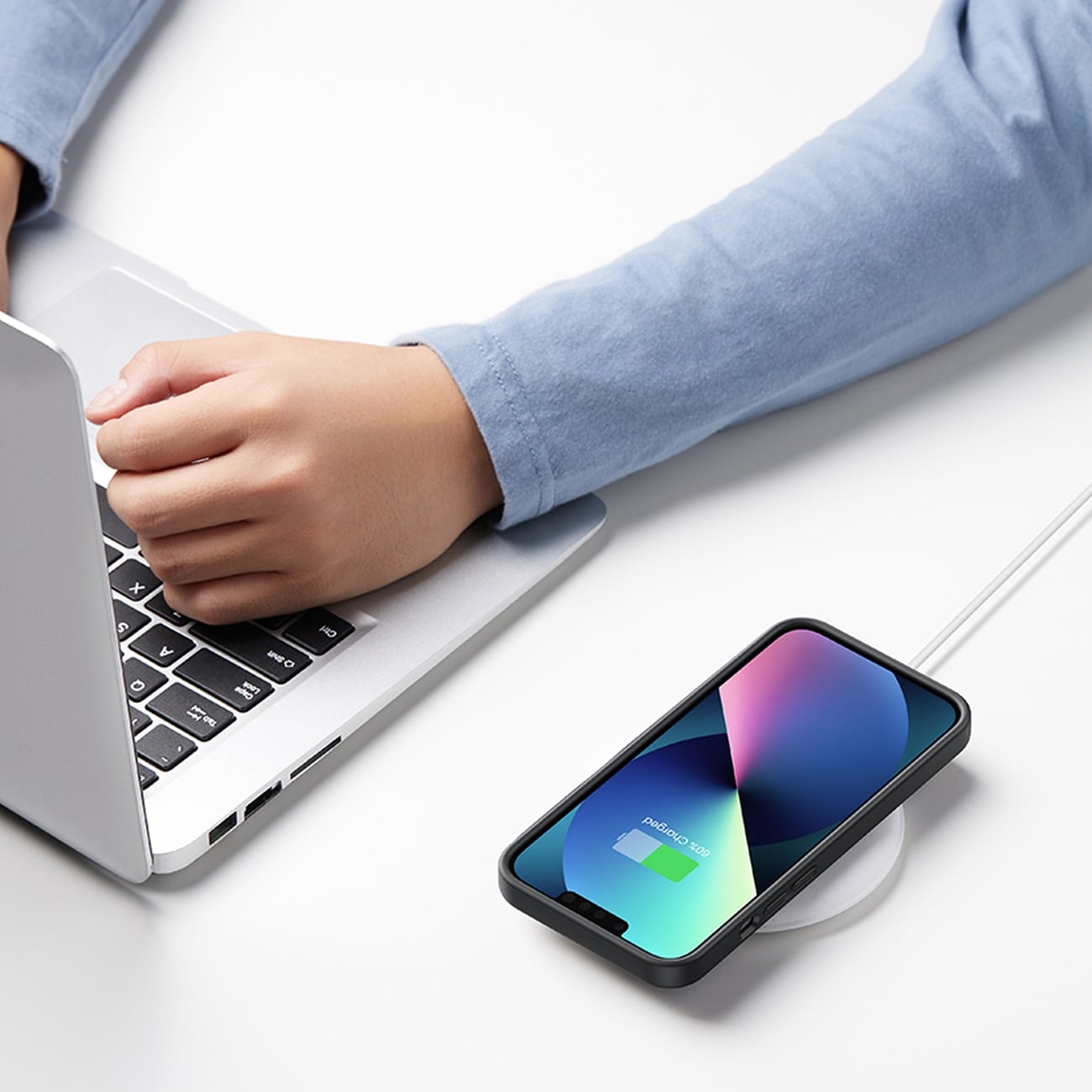 Ugreen LP626 Silky Silikoni Suojakotelo iPhone 14 Plus Musta (90920)