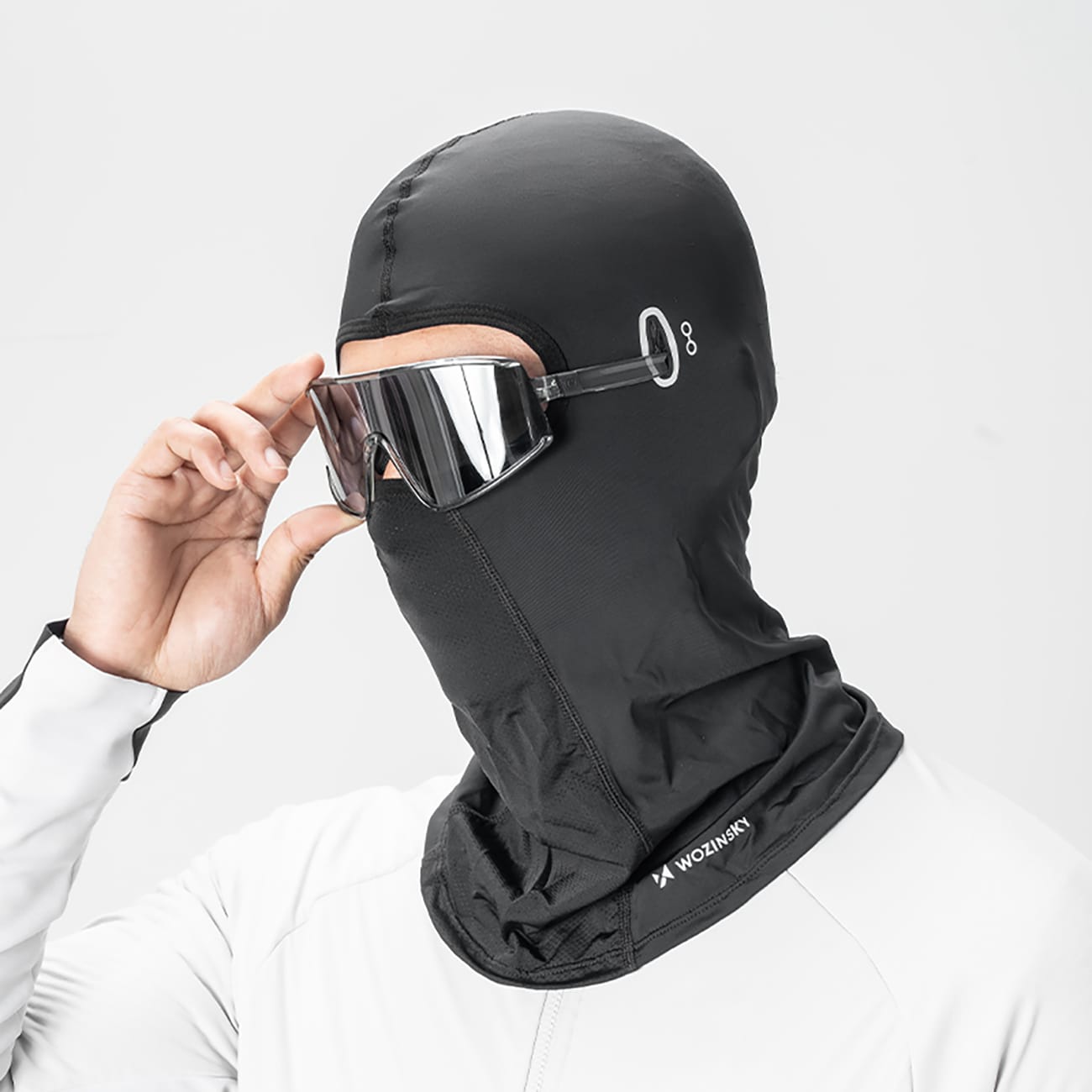 Wozinsky WKM-02B Musta Balaclava kasvonaamari Moottoripyöräilyyn & Polkupyöräilyyn, lasien reiillä