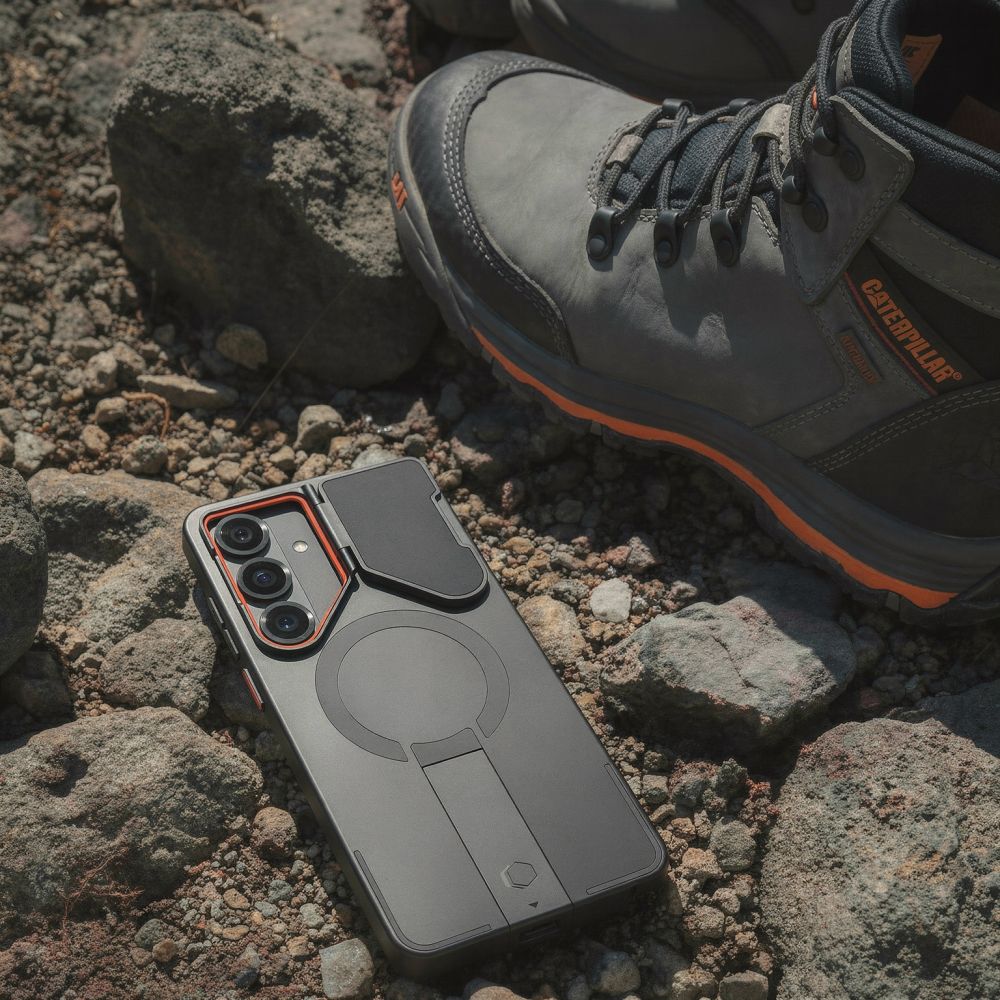 Tech-Protect Kevlar Aura MagSafe kotelo Samsung Galaxy S26 - musta ja oranssi -puhelimeen