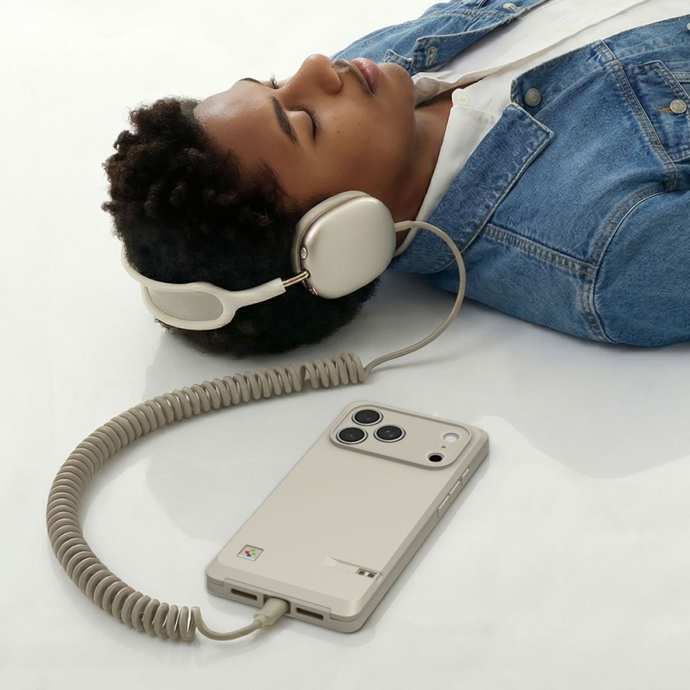 Spigen Classic LS MagSafe -kotelo iPhone 17 Pro:lle - beige